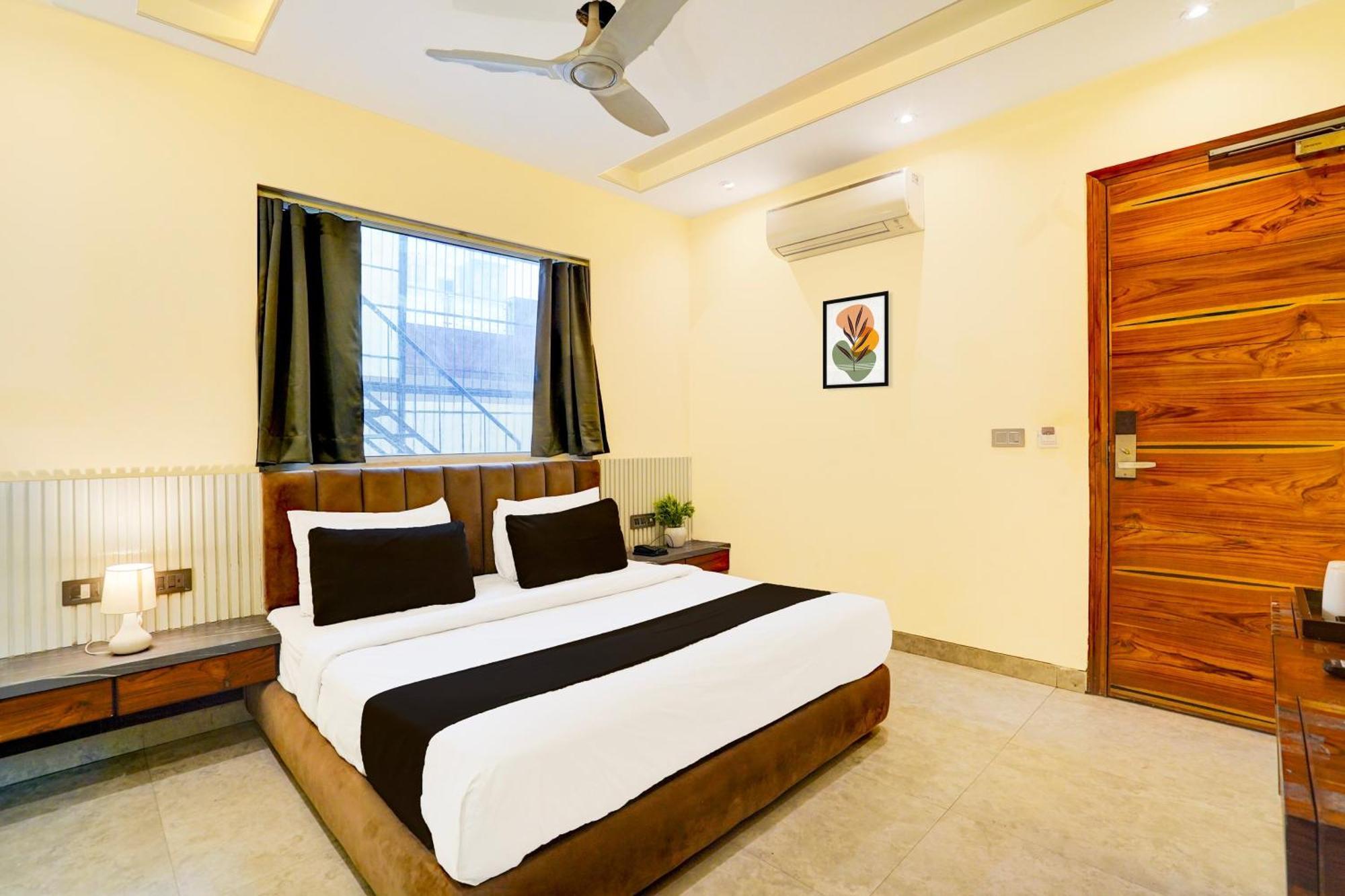 Hotel Ivy Plaza New Delhi