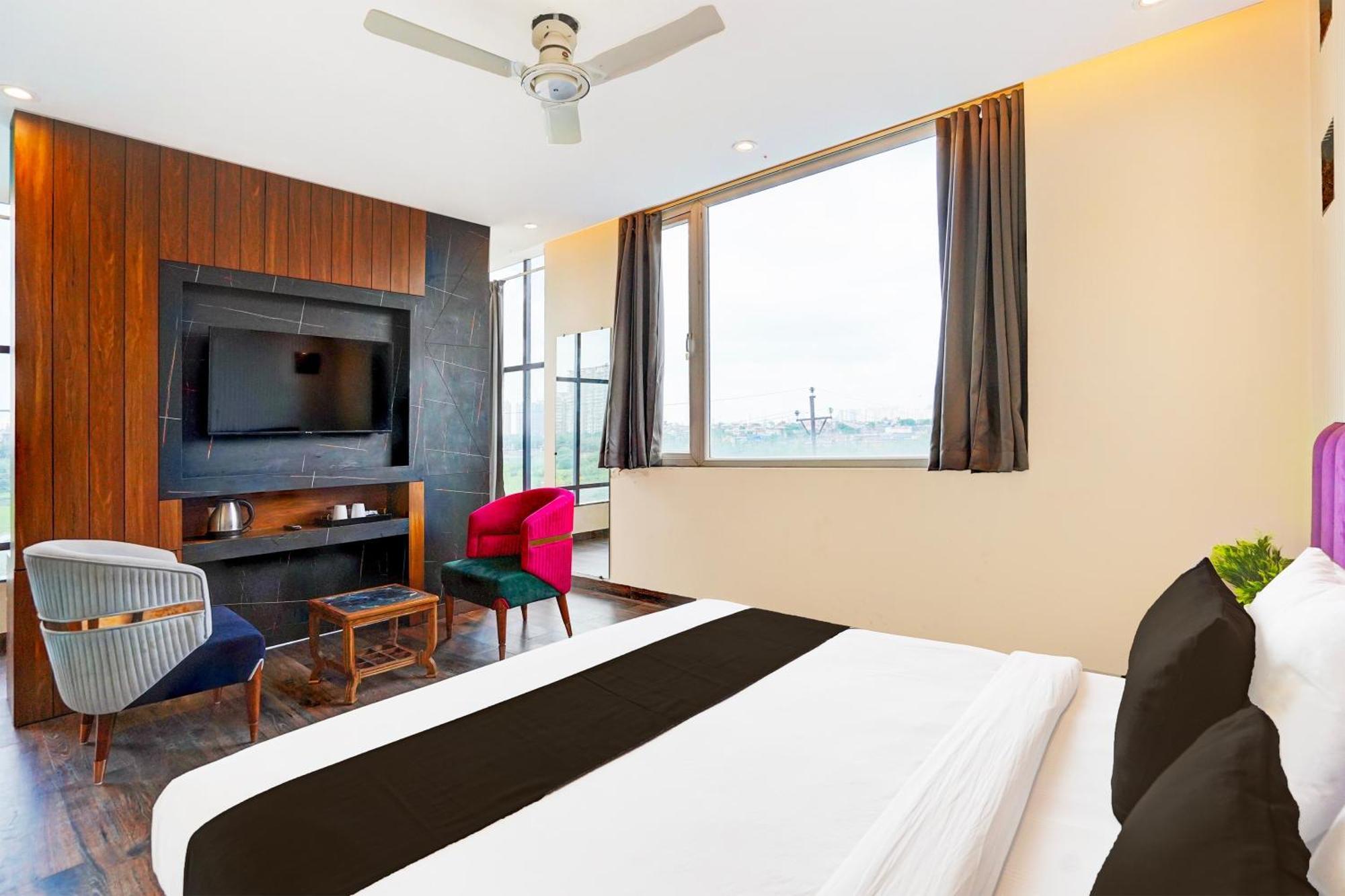Ivy Plaza Hotel New Delhi