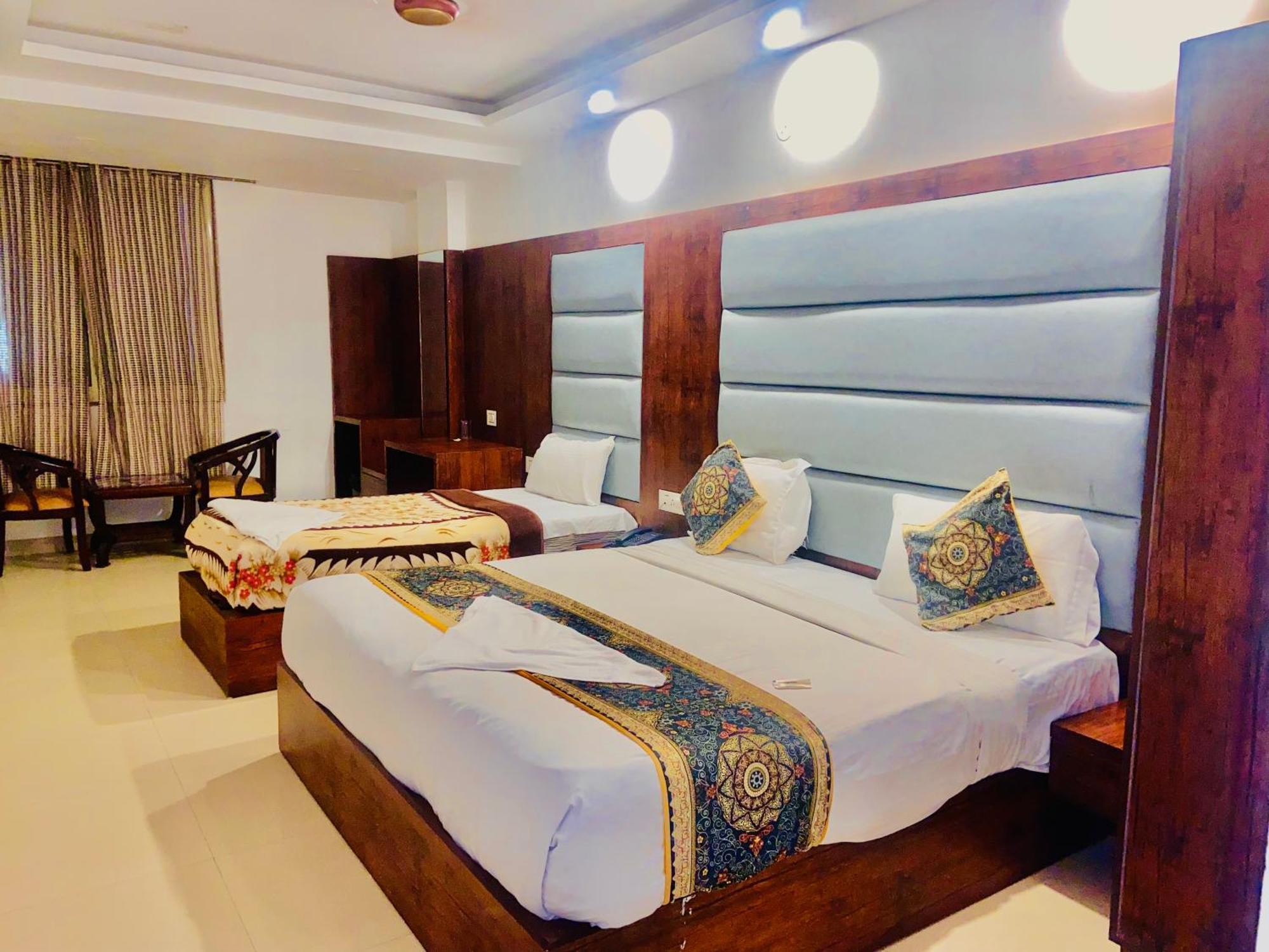 Hotel Ivy Plaza New Delhi